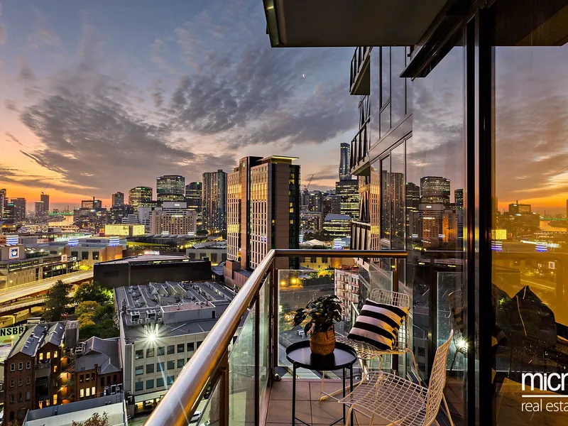 Unrivalled Entertainer with Surprising Space on the Edge of the City