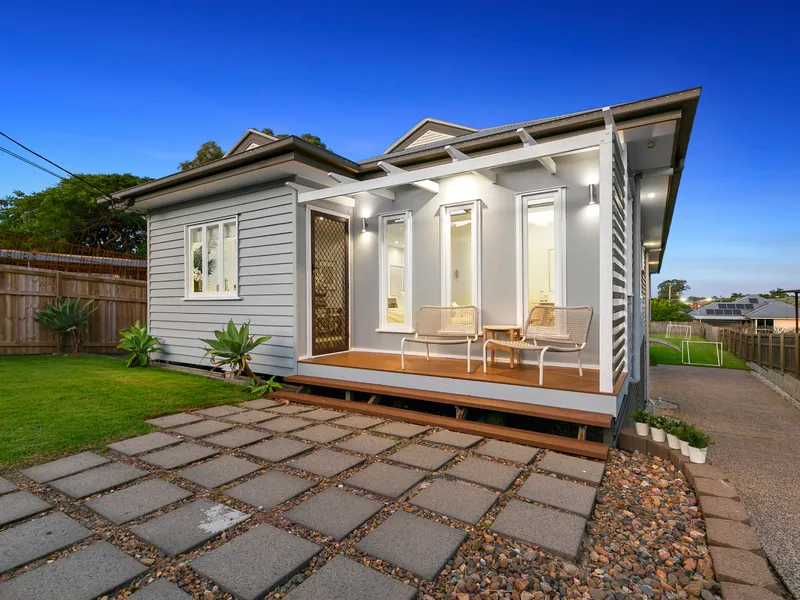 Gorgeous family-focussed renovation on 948m2