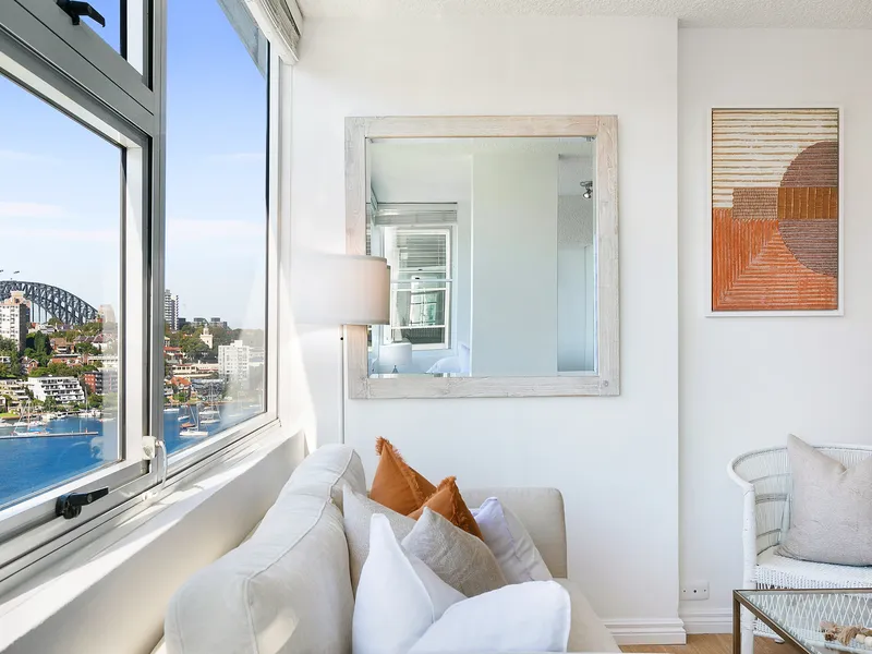 Embrace harbourside living and dazzling views on Kurraba Point Peninsula
