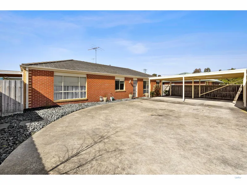 Immaculate, Low Maintenance Downsizer