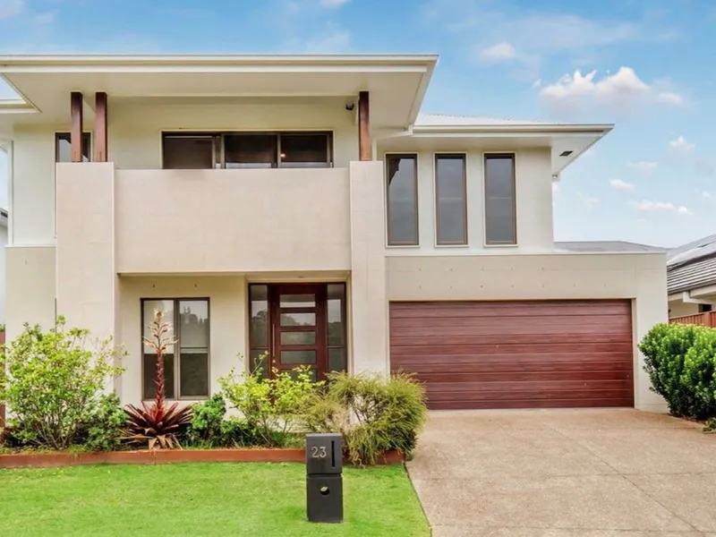 BEAUTIFULLY MODERN AND SPACIOUS HOME