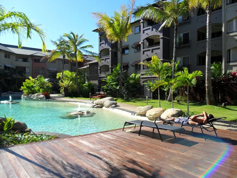 Rare Unfurnished 2 Bedroom Unit in Cairns One