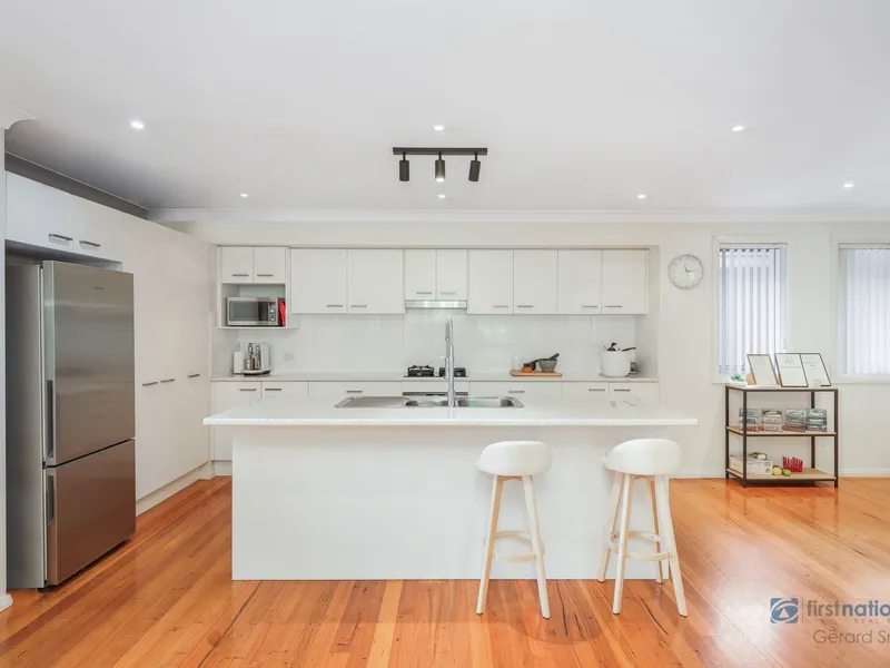 CONTEMPORARY COMFORT & STYLE - MOTIVATED VENDORS!!