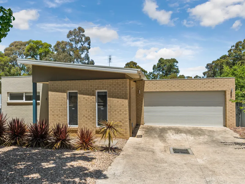 MODERN SPRING GULLY TOWNHOME