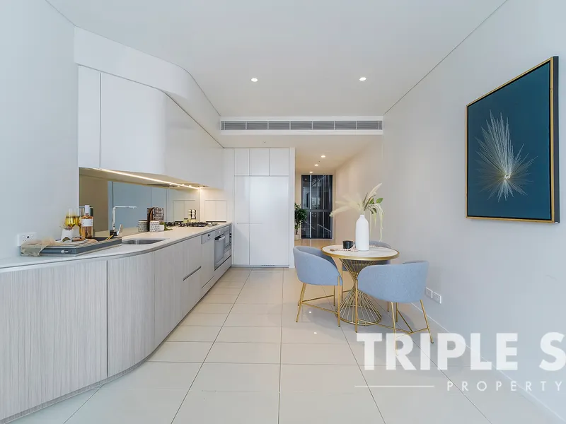 Apartment with two bedrooms located in the centre of Sydney CBD, offering world class design and facilities