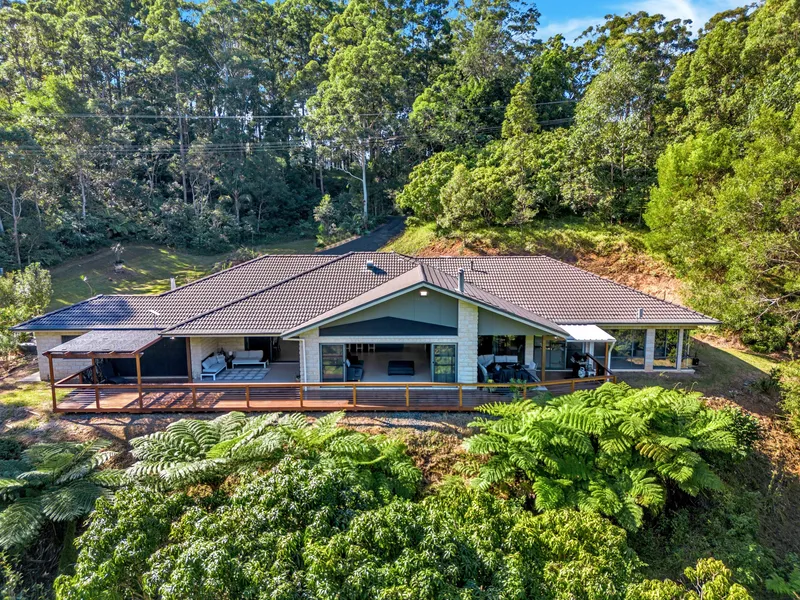 Dual Living, Private Rural Retreat, Minutes from the Beach