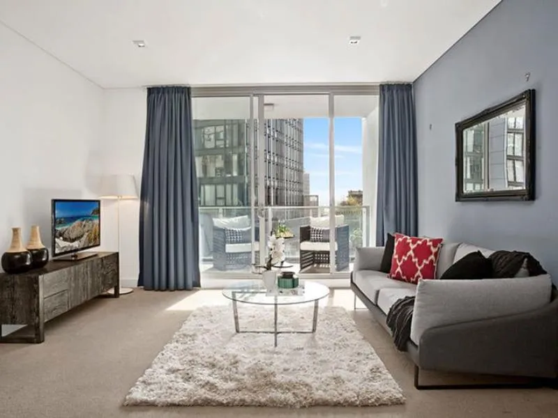Chic elevated apartment of light, space and convenience