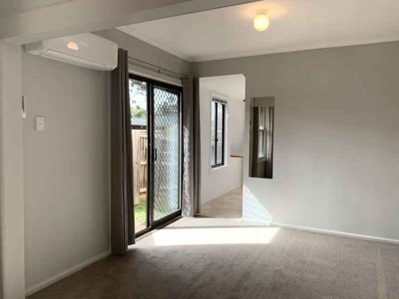 Great 1 Bdrm Unit with Kitchen and Full Bathroom PLUS private yard and double carport