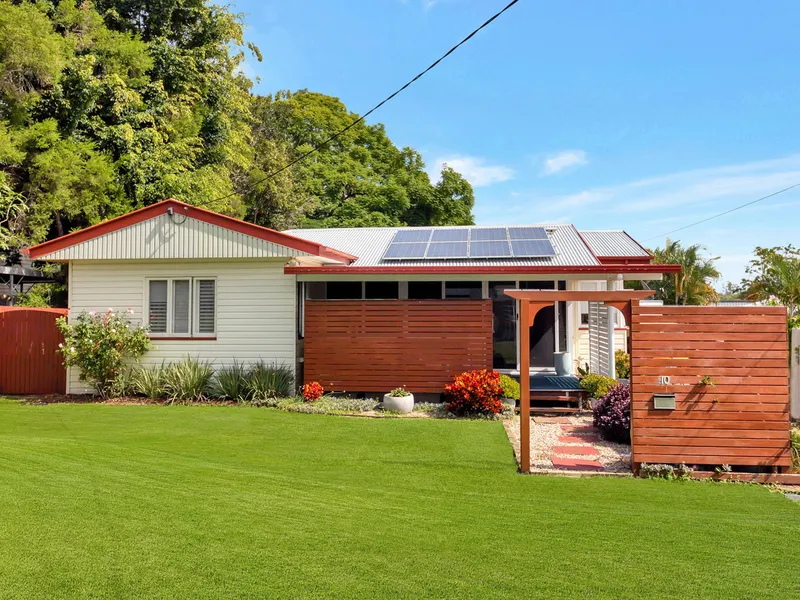 CHARMING HOME ON A HUGE 1,014SQM IN QUIET STREET