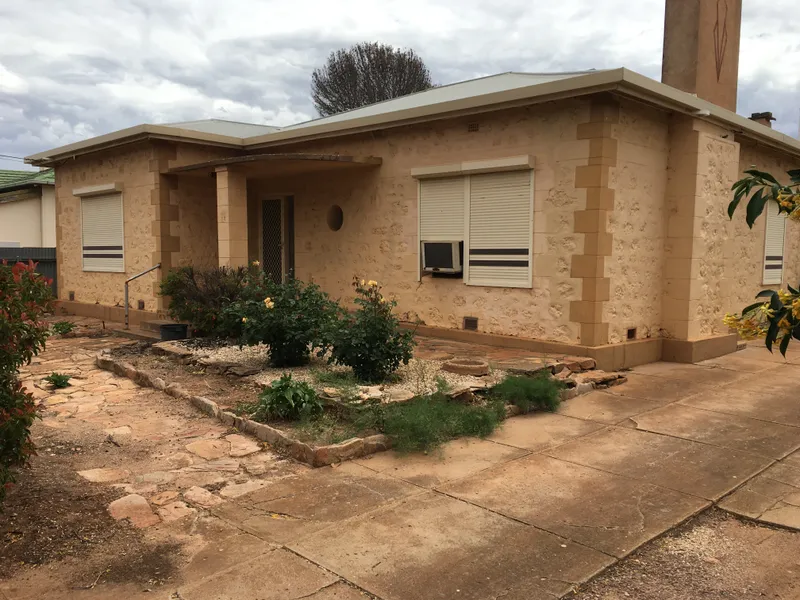 Fully Furnished are you ready to move In.