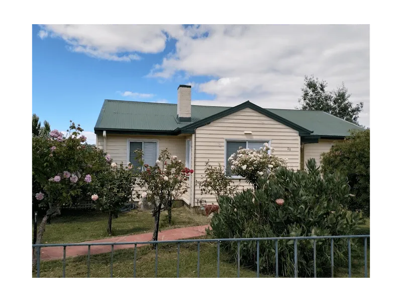 Spacious 4 Bedroom House with Large Backyard