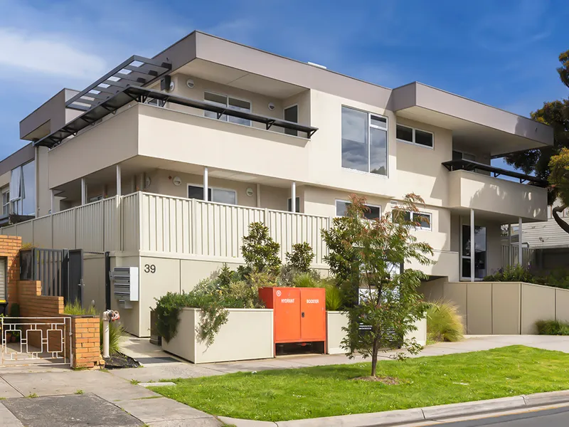 Spectacular Parkdale Spaces