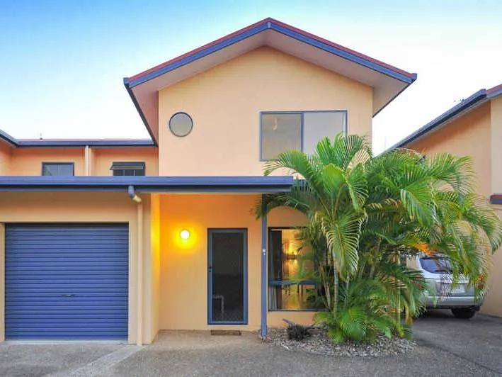 Unfurnished 2 Level Townhouse...Great Location! 