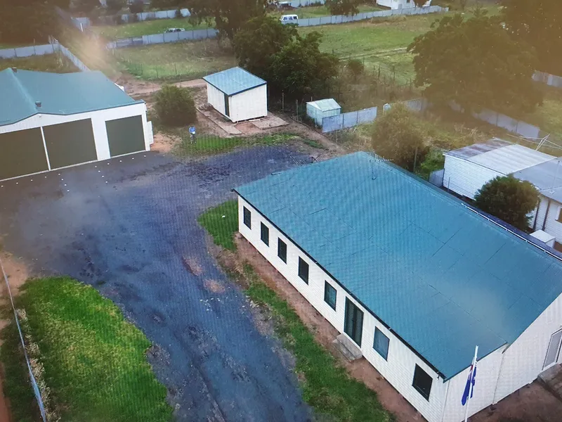 The house is for sale $ 200,000 