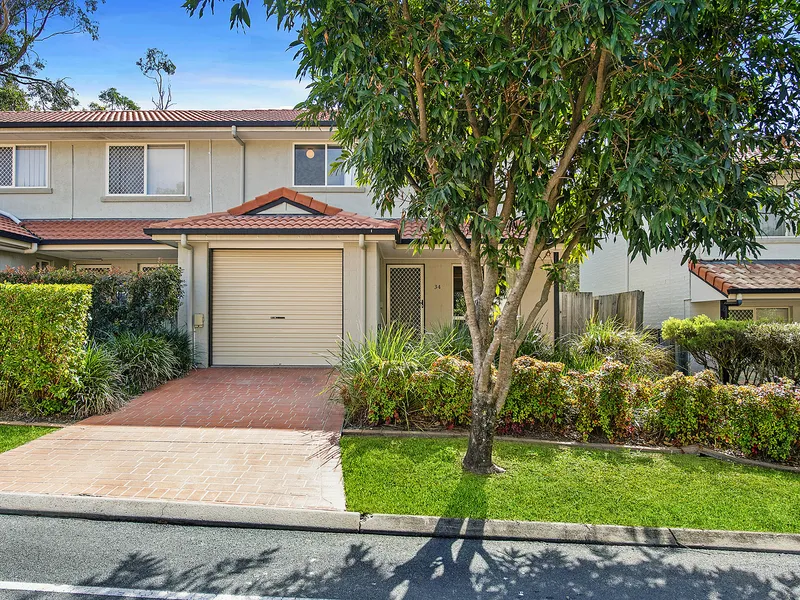 VERY QUIET, GATED AND CLOSE TO ALL AMENITIES.