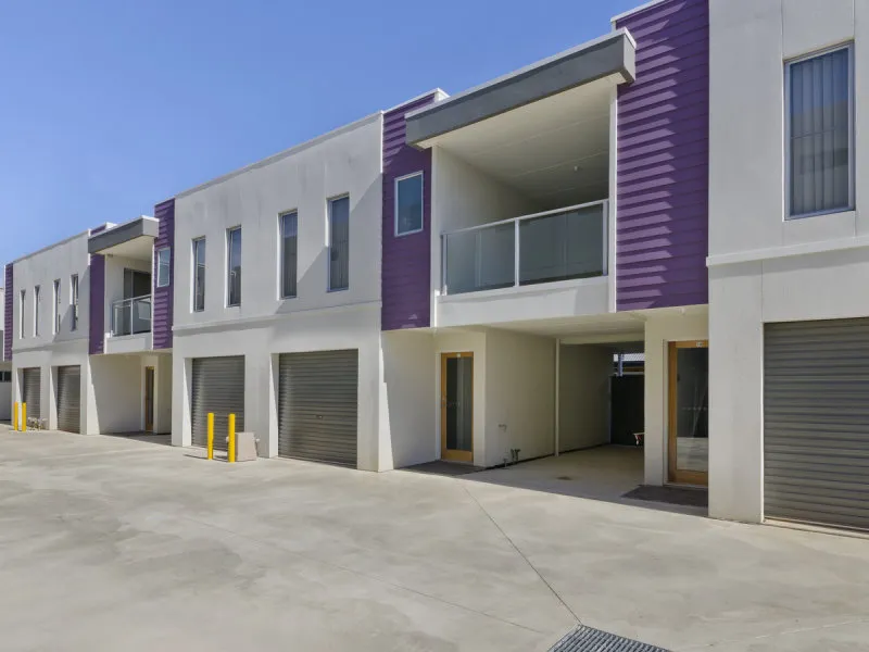 Modern One Bedroom Apartment 