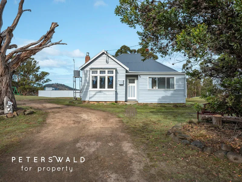 Semi-rural lifestyle with expansive views