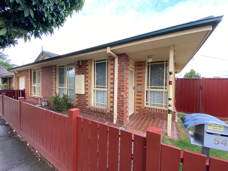 3 bedroom home with Lock Up Garage