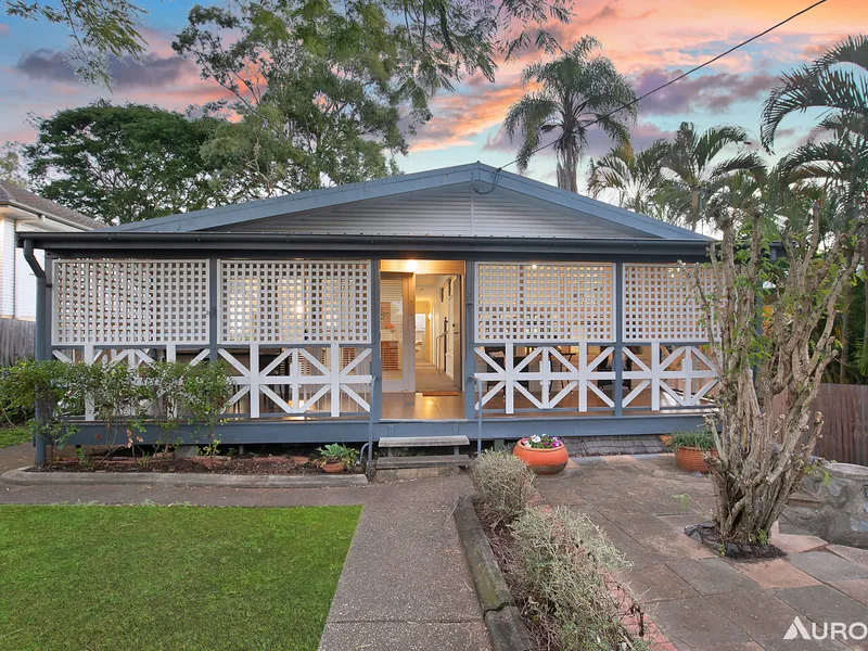 Postwar Charm in Leafy Surrounds