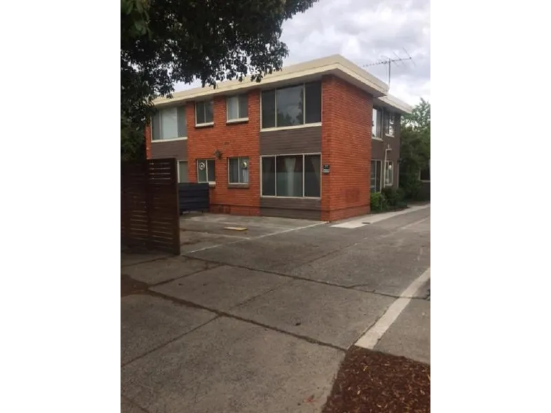 Ground Floor One Bedroom Apartment