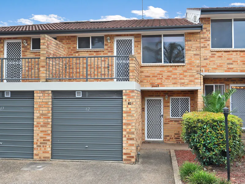 Beautiful Townhouse In A Friendly Village
