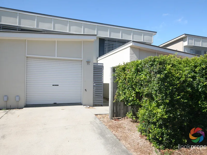 North-facing townhouse within a sought-after community