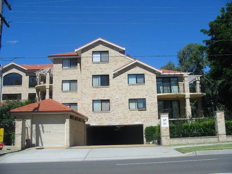 Modern Three Bedroom Unit With Air -Conditioning 