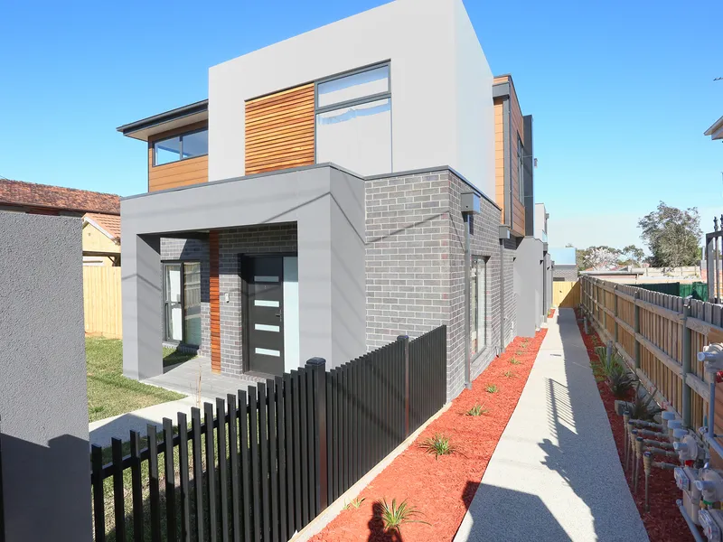 Modern three bedroom townhouse