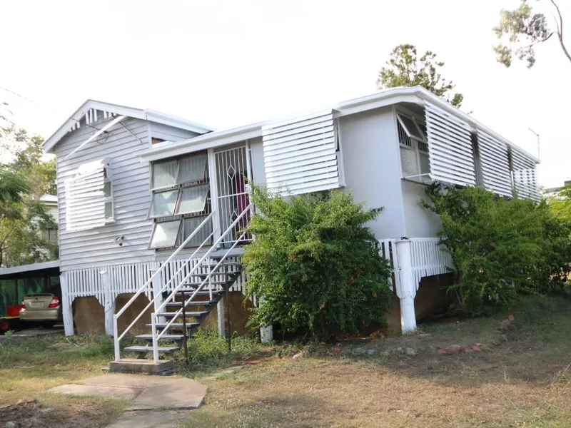 CLASSIC WEATHERBOARD GABLE HOME ON A LARGE 1065m2 ALLOTMENT  WITH POSSIBLE FUTURE COMMERCIAL POTENTIAL 