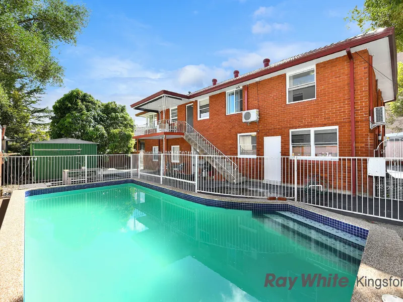 Solid Dual Occupancy Setting - Walk to Metro - 570sqm land