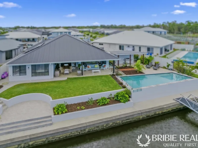 PRIVATE GRANDEUR LIVING OF DISTINCTION