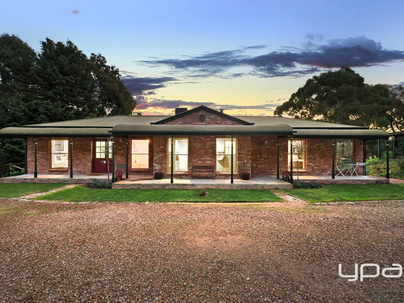 PICTURESQUE LIFESTYLE PROPERTY