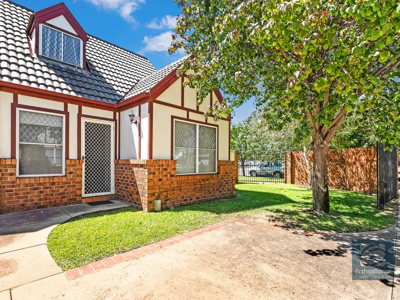 Secure & Central Tudor Townhouse