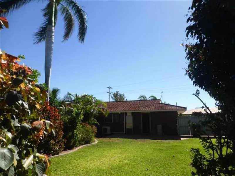 Secure 2 bedroom unit with tropical garden for the avid gardener!