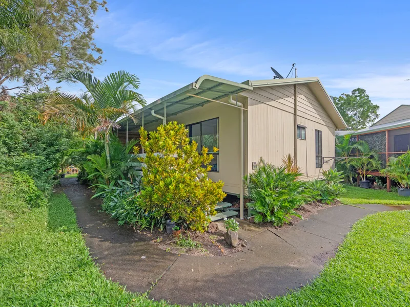 Beautiful waterfront bungalow in Maroochy River Resort