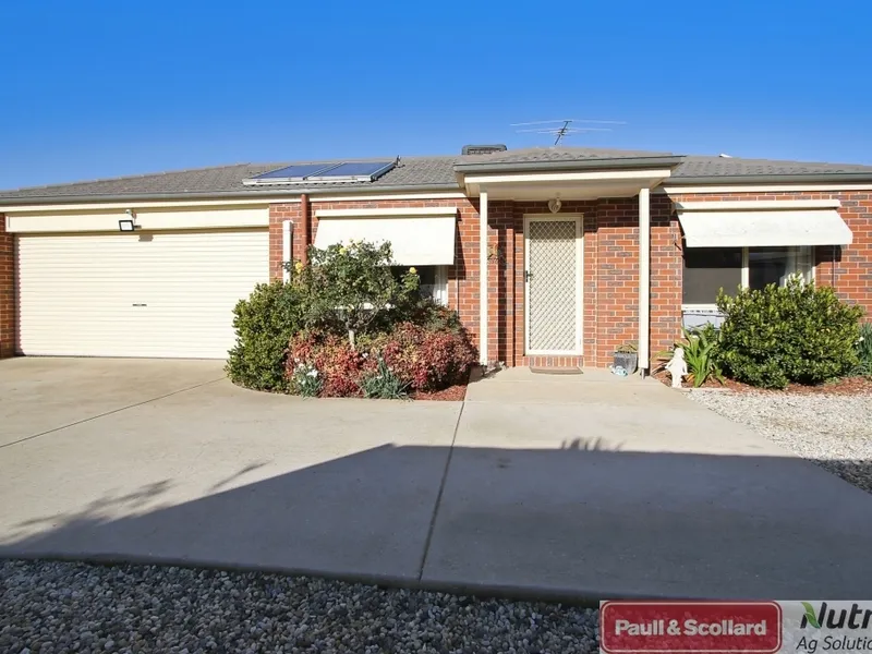 MODERN 3 BEDROOM TOWNHOUSE