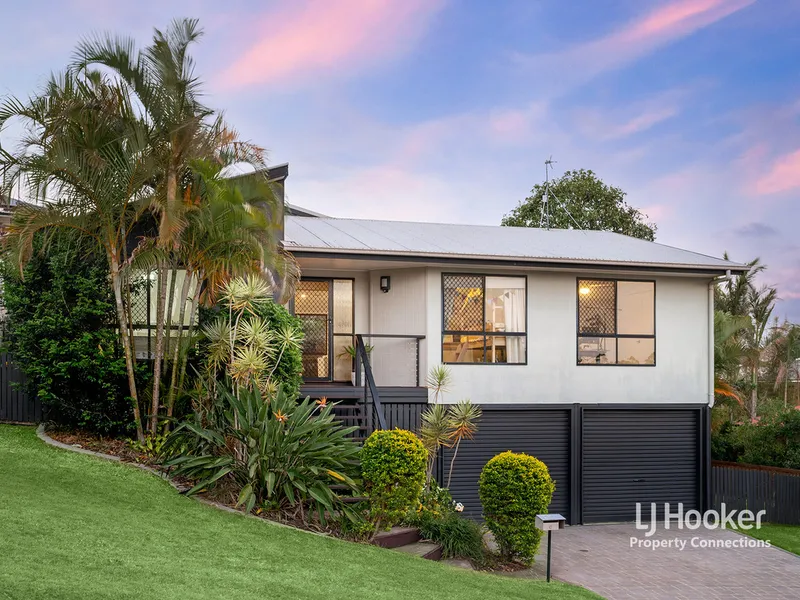 CONTEMPORARY QUEENSLAND LIFESTYLE WITH VIEWS!