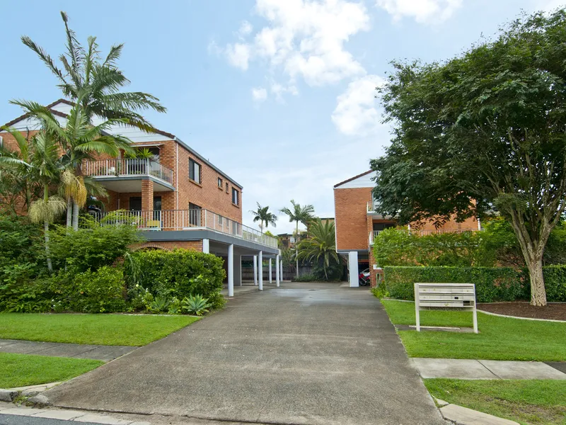 BEAUTIFULLY PRESENTED TWO BEDROOM UNIT