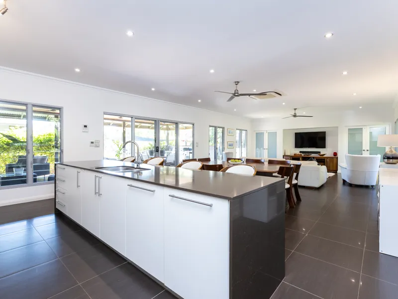 QUALITY LIVING IN BLUE RIBBON - SUNSET PARK 