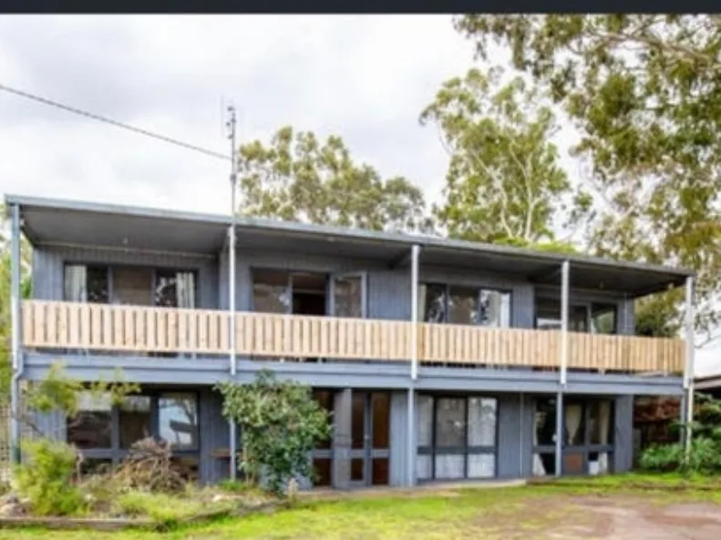 Fully Furnished - Casual Living - Pet Friendly- Including - Wifi Flexible Lease - Weekly, Monthly, Or Whatever Suits....