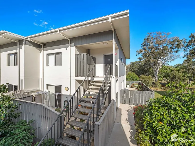 Modern Unit within Walking Distance to the University