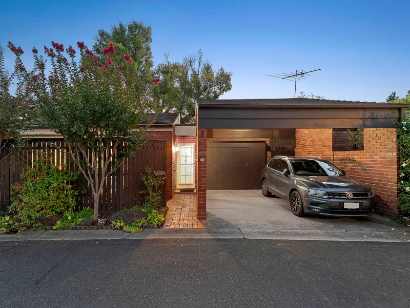 Park-side prestige with impeccable ease