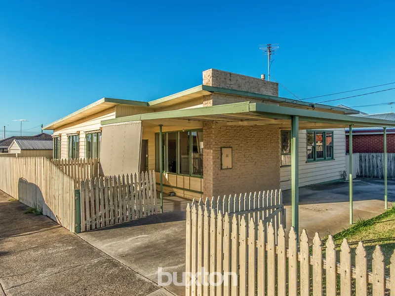 Neat & Tidy Three Bedroom On Corner Block!