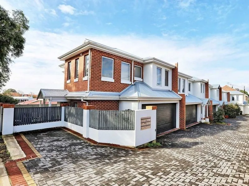 2/10 Leonard Street - In the heart of Victoria Park