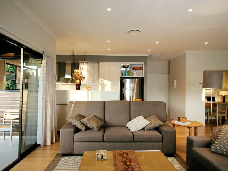 EXQUISITE BEACHSIDE LIVING - FULLY FURNISHED NEW TV AND FURNISHED