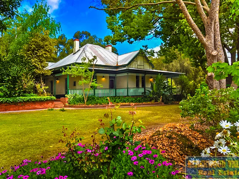 ORIGINAL CLASSIC HOMESTEAD ON 4 ACRES