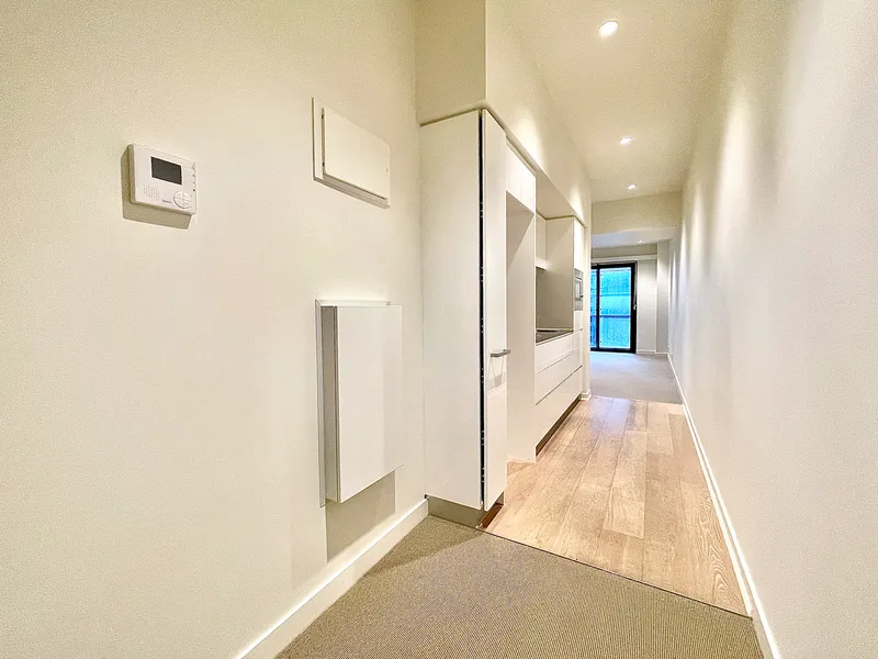 Perfect 2 Bedrooms Apartment With Great Location