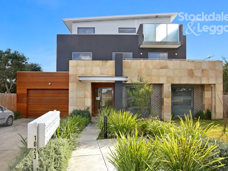 As New Apartment Opposite La Trobe University