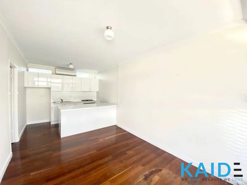 LOW MAINTENANCE AND RENOVATED UNIT IN LINDEN PARK