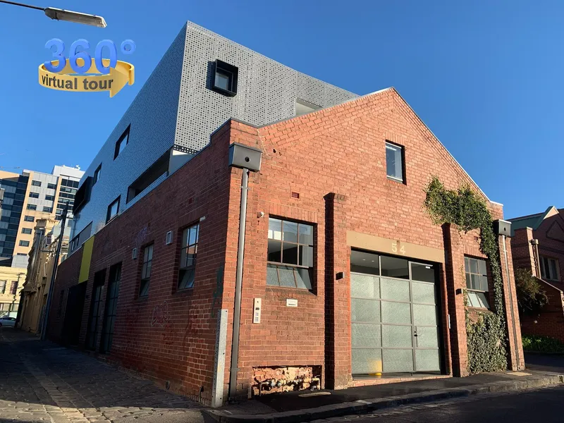 STUNNING APARTMENT IN THE HEART OF FITZROY